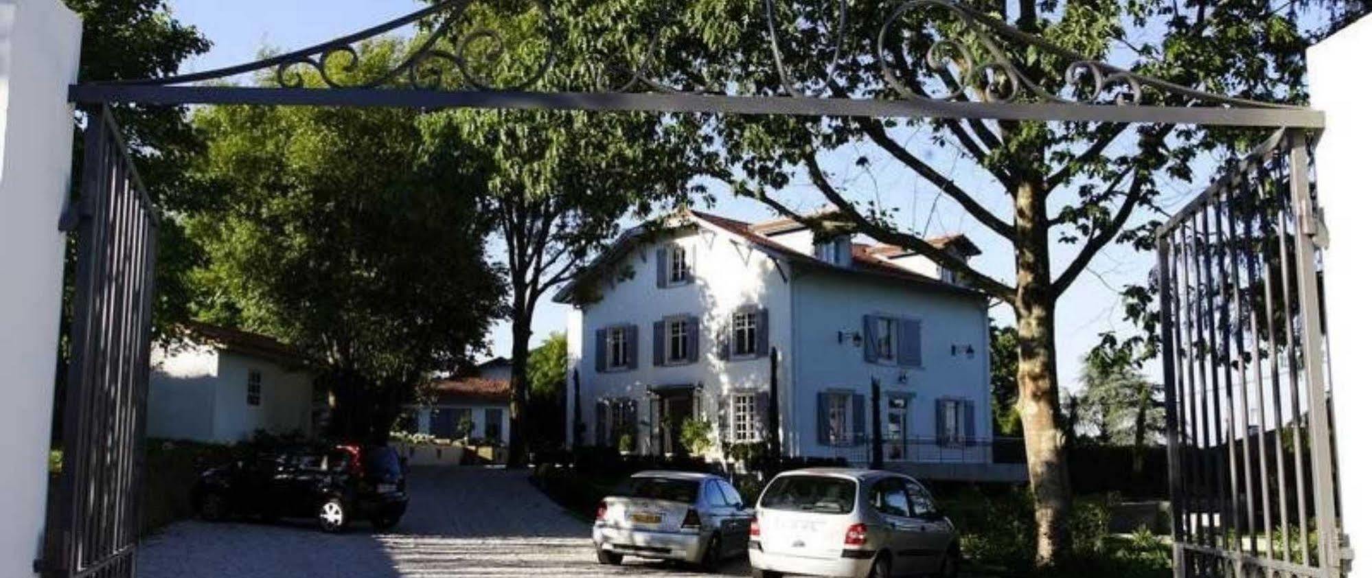 Hotel La Villa Saint-Pierre-dʼIrube Zewnętrze zdjęcie