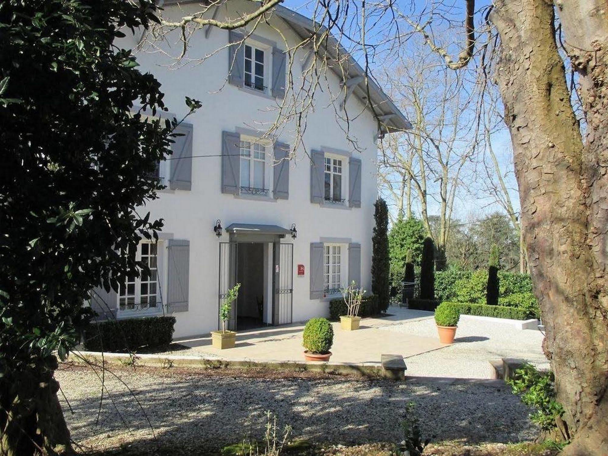 Hotel La Villa Saint-Pierre-dʼIrube Zewnętrze zdjęcie